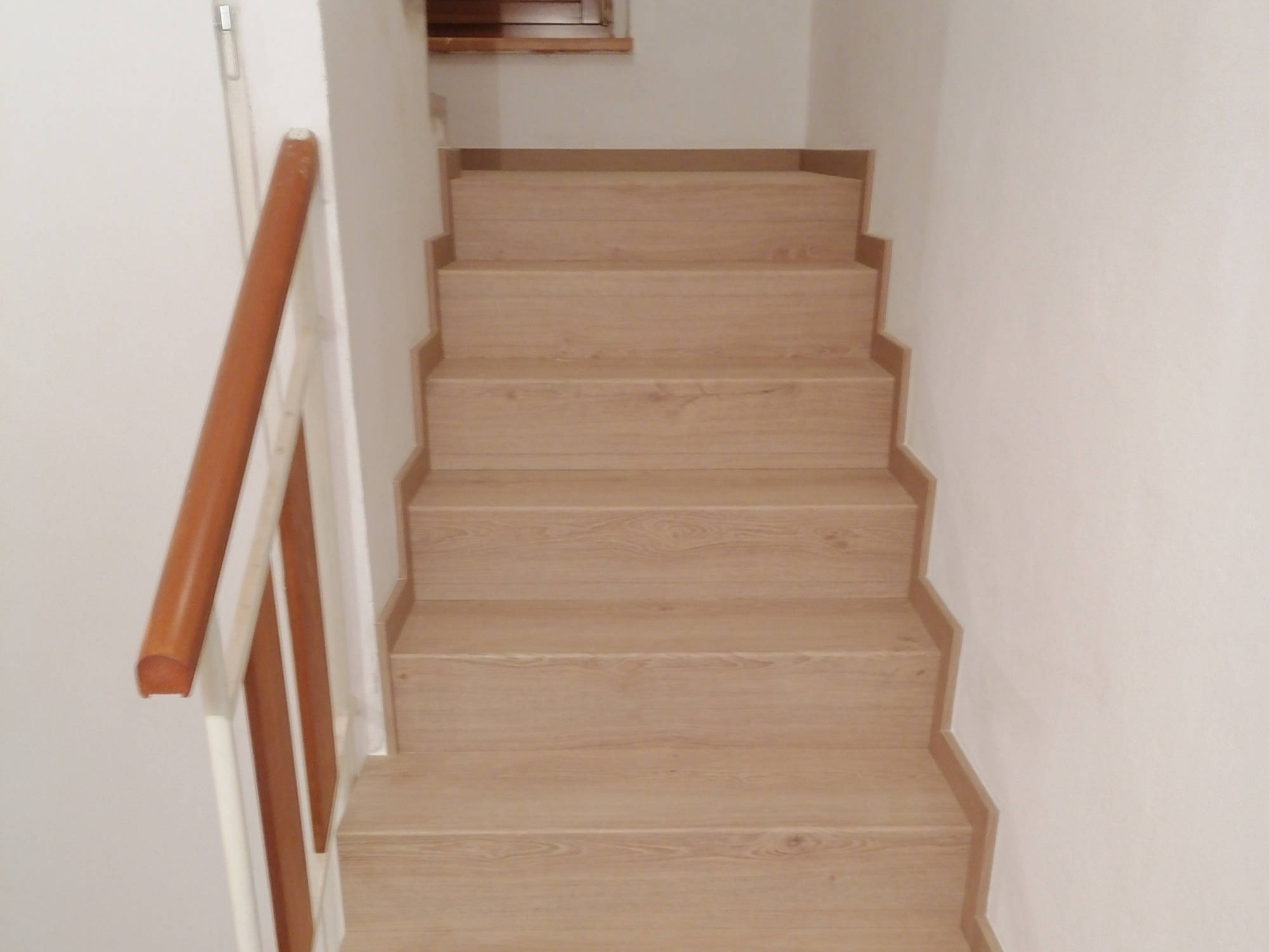 Hotové schodiště čelní pohled